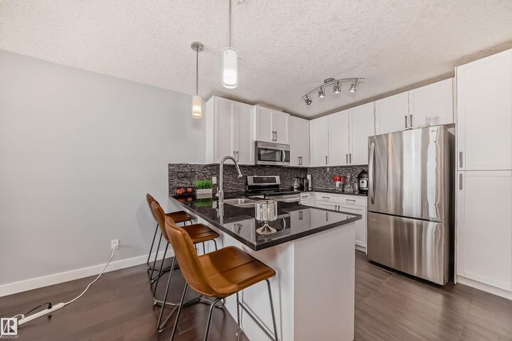 Property Photo: 5151 Windermere Boulevard SW AB T6W 2K4