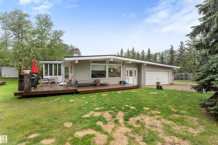 Property Photo:  52152 Rge Road 225 121  AB T8C 1C6 