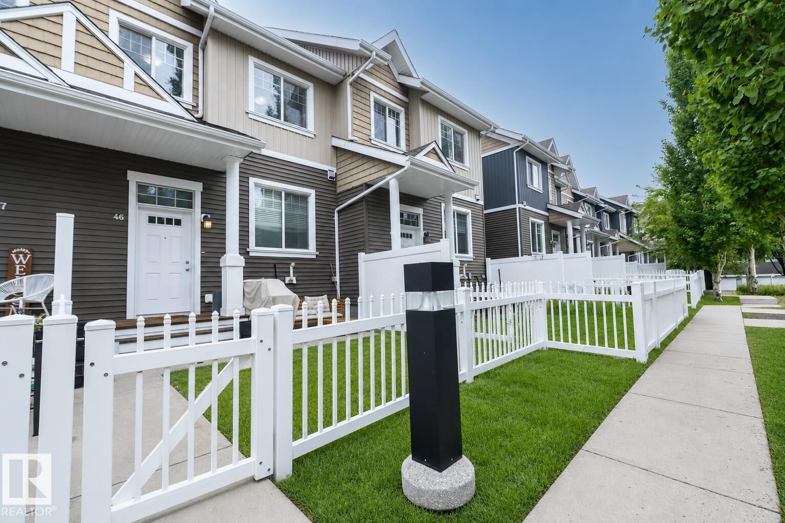 Property Photo:  4050 Savaryn Drive SW 46  AB T6X 1R8 