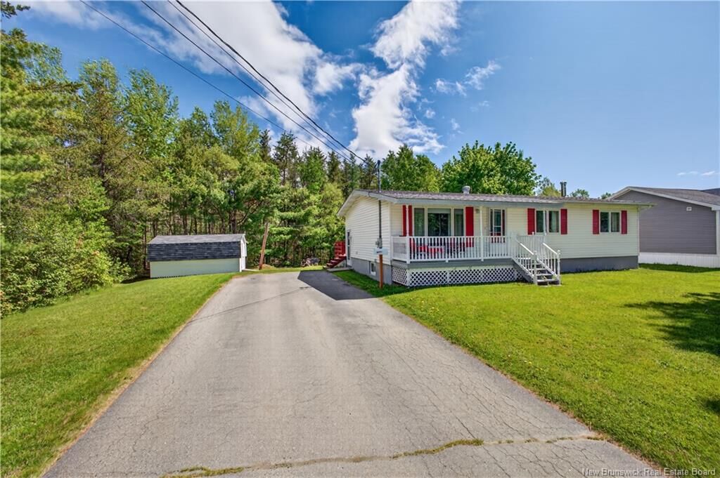 Property Photo: 620 Newcastle Boulevard NB E1V 2L2
