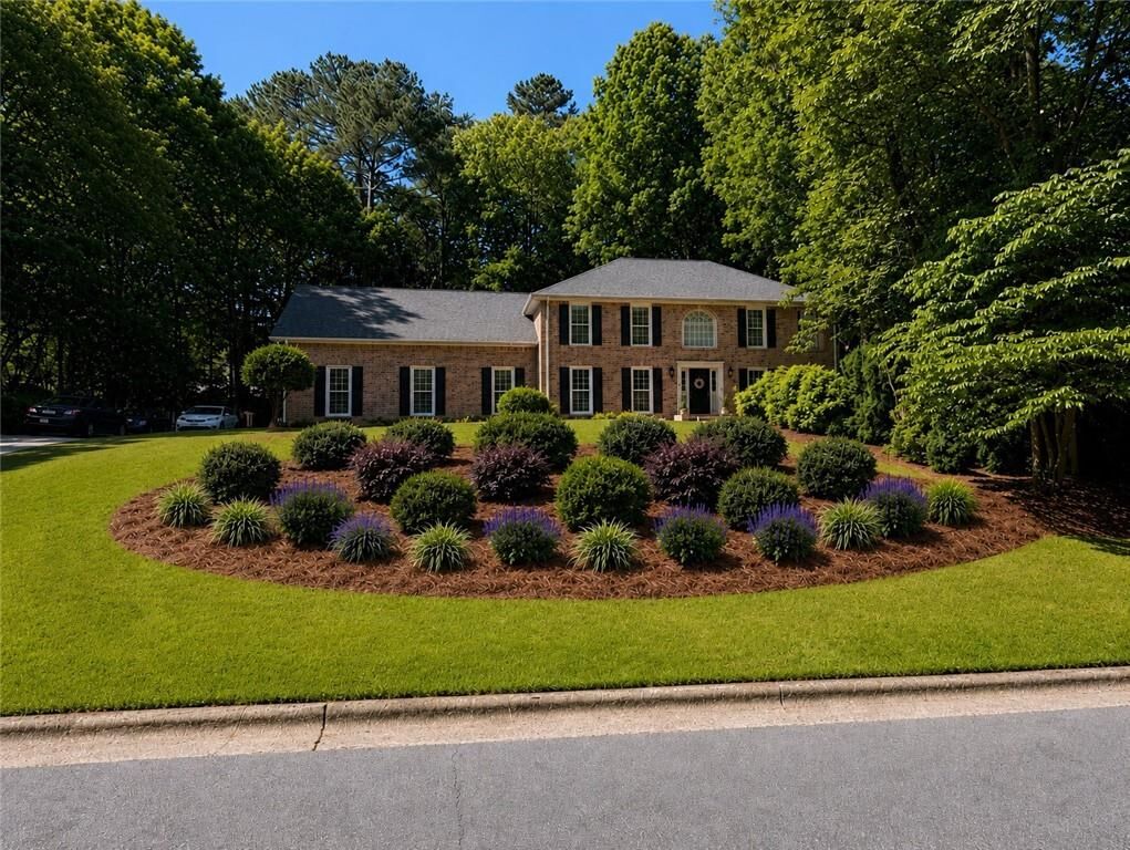 Property Photo:  890 Ferncroft Court  GA 30075 