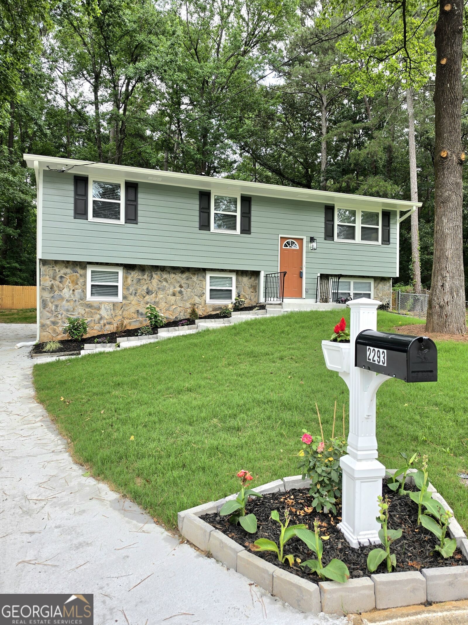 Property Photo:  2293 Cherokee Valley Drive  GA 30058 