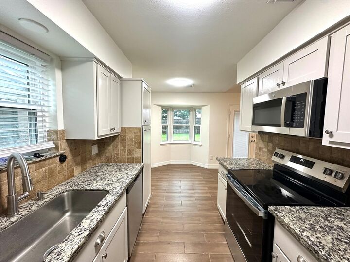 Property Photo: 504 Raymond Street TX 77568