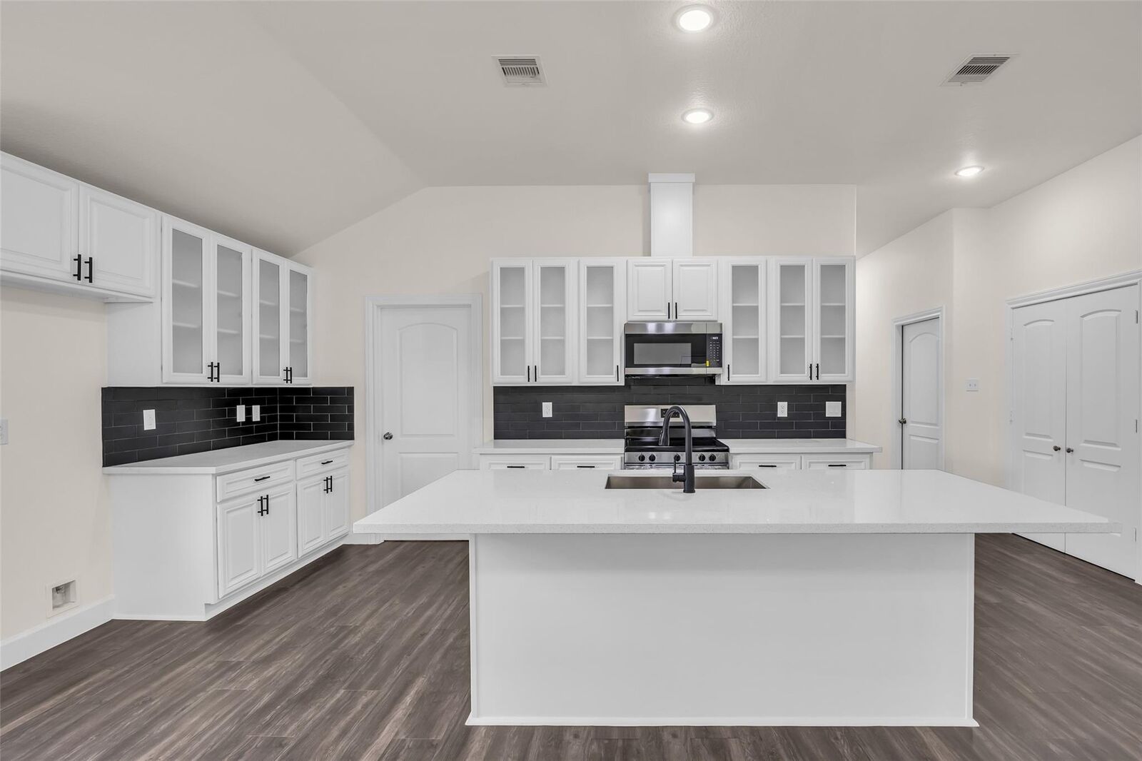 Property Photo:  11919 Prosperity Point Drive  TX 77048 