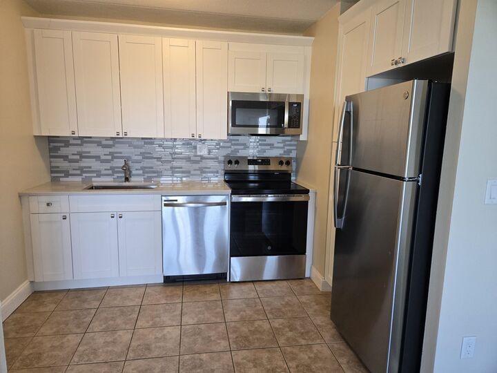 Property Photo:  685 Prospect Ave 9B  NJ 07022 
