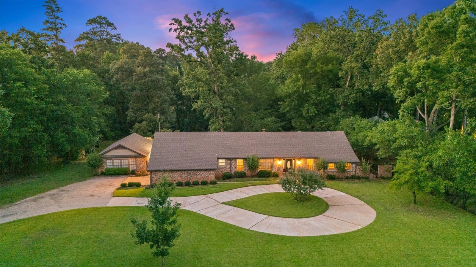 Property Photo:  1325 Yates Dr.  TX 75601 