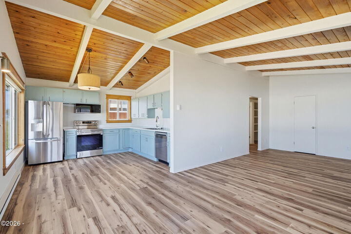 Property Photo:  3549 NW Jetty Ave Avenue  OR 97367 