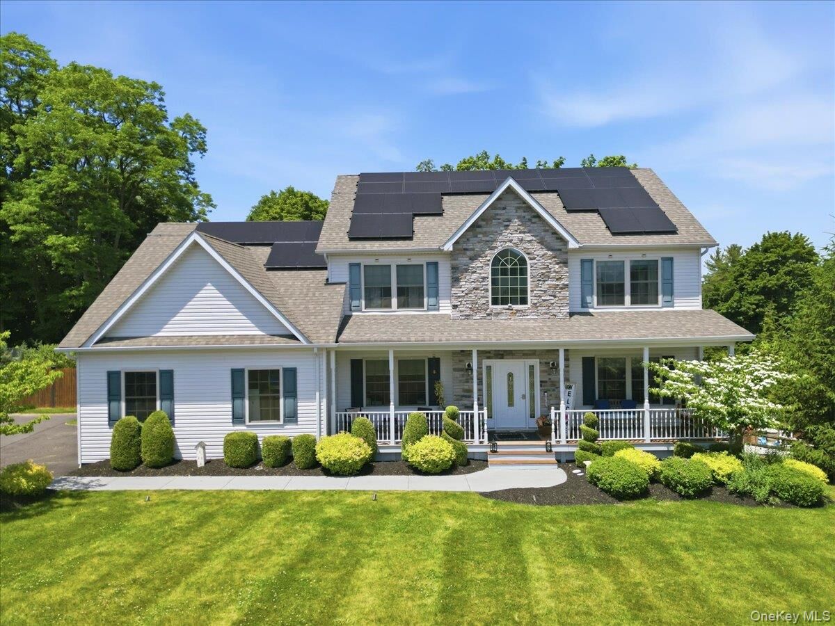 Property Photo: 5 Gleneagles Court NY 10950