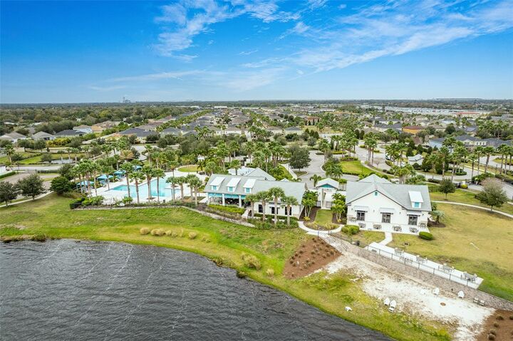 Property Photo:  11412 Lake Lucaya Drive  FL 33579 