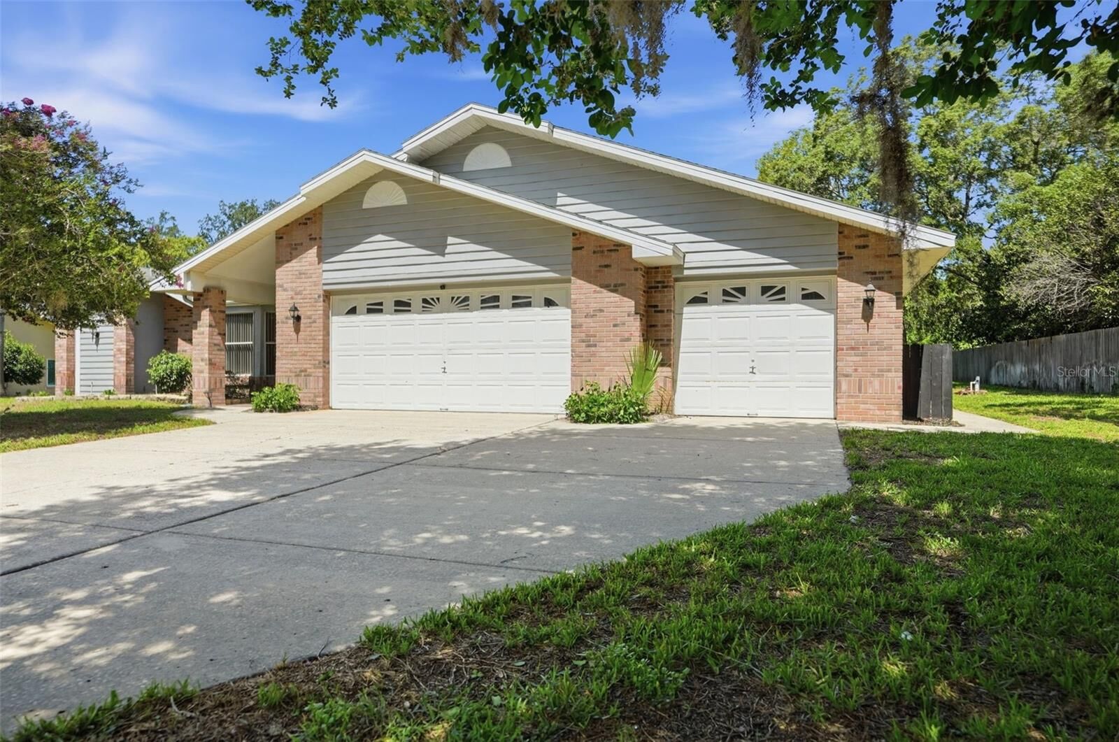 Property Photo:  18451 Winding Oaks Boulevard  FL 34667 