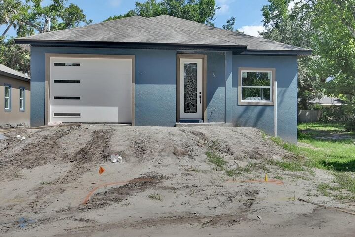 Property Photo: 558 Wallace Street FL 32114