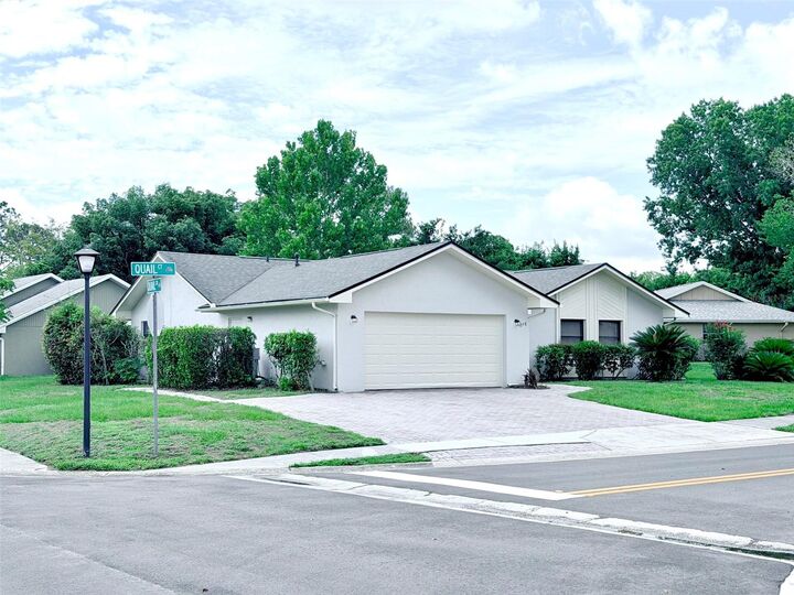 Property Photo: 298 Quail Court FL 32707