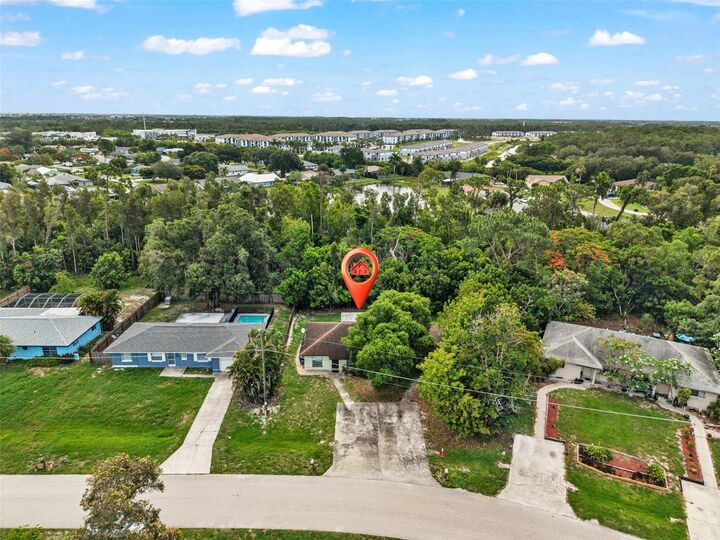 Property Photo:  18617/18619 Bartow Boulevard  FL 33967 