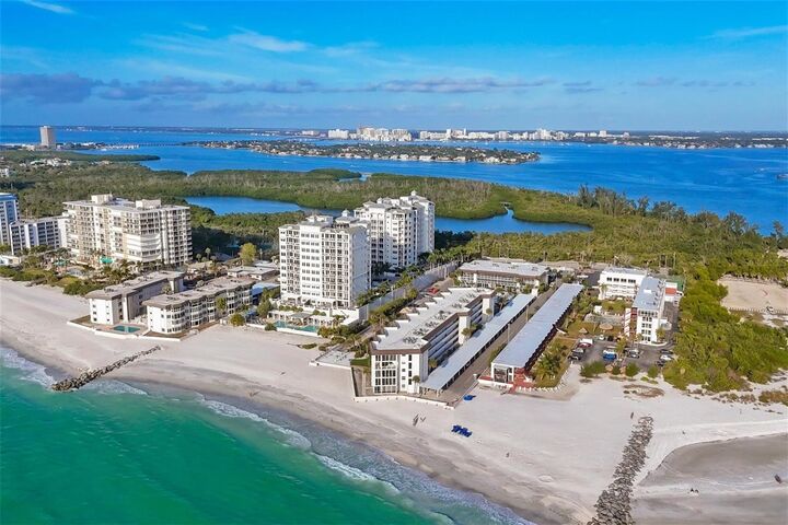 Property Photo: 2110 Benjamin Franklin Drive 104 FL 34236