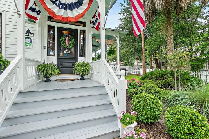 Property Photo:  220 S 4th Street  FL 32177 