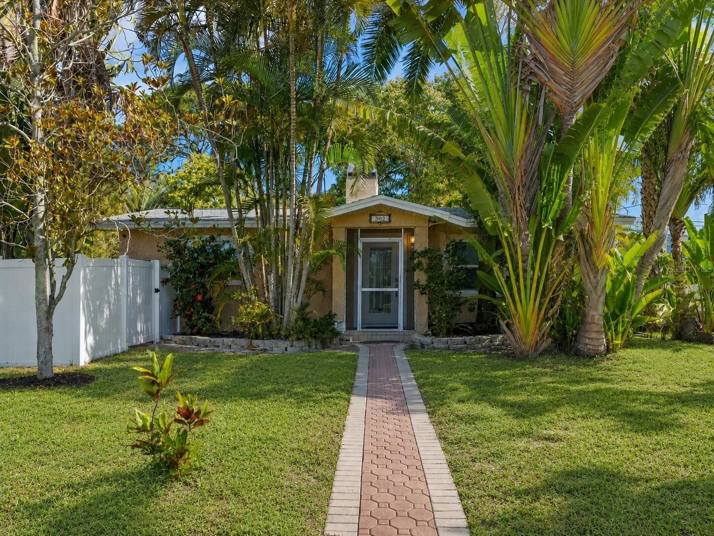 Property Photo:  502 Florida Boulevard  FL 34681 