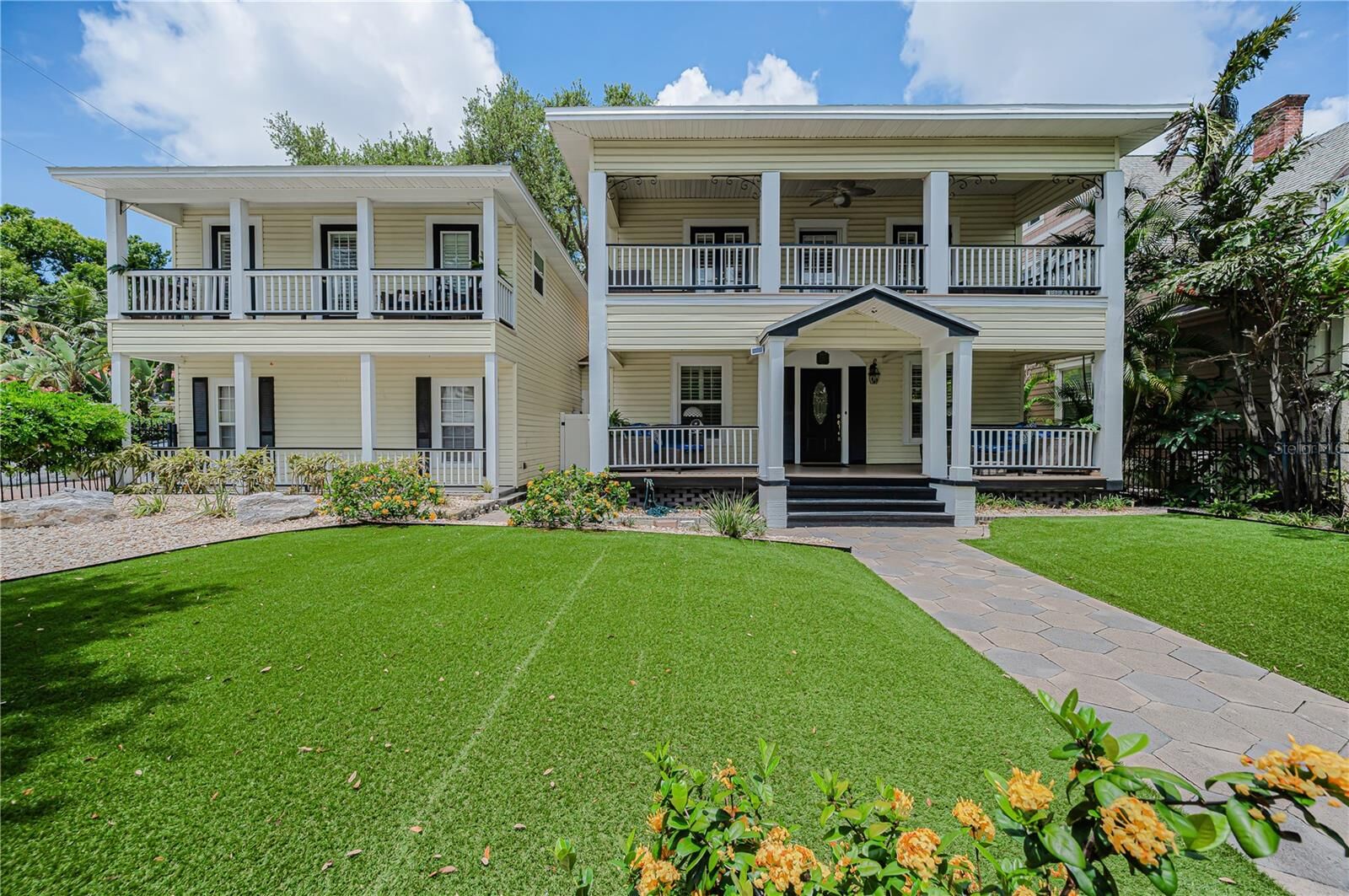 Property Photo:  732 NE Oak Street  FL 33701 