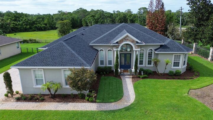Property Photo: 1000 Lena Run Court FL 33880