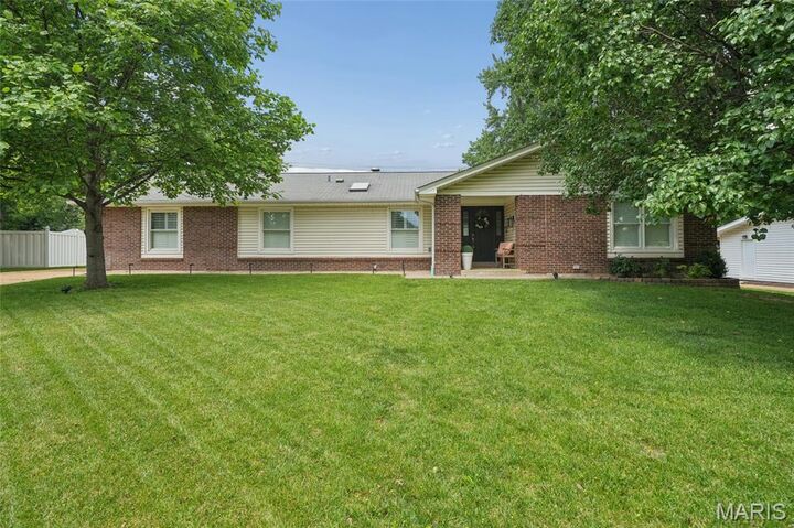 Property Photo:  8 Sunnybrae Court  MO 63011 