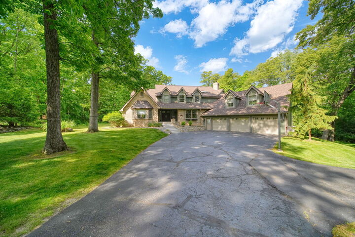 Property Photo:  5030 Stone Oak Drive  MI 49201 