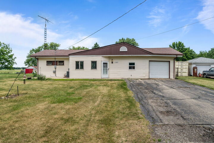 Property Photo: 7125 Toms Road IL 61101