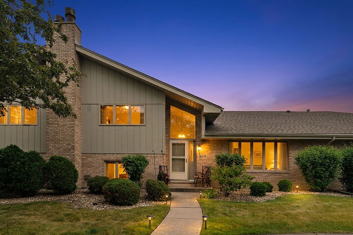 Property Photo:  18059 Florida Court 118  IL 60467 
