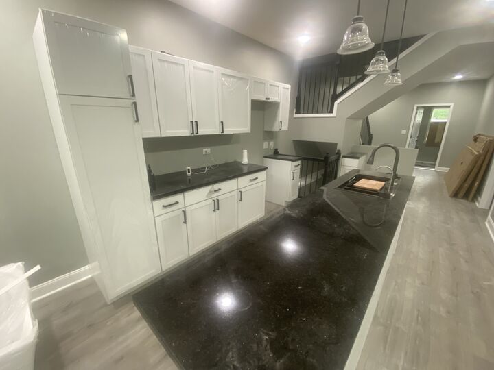 Property Photo: 7832 S Vernon Avenue IL 60619