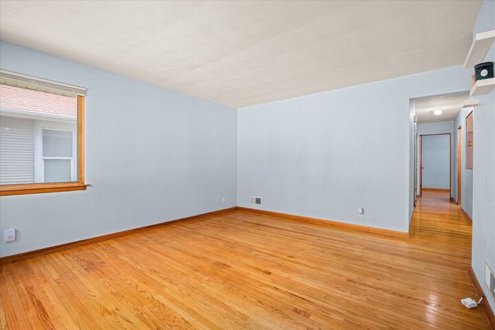 Property Photo:  408 S May Street  IL 60436 