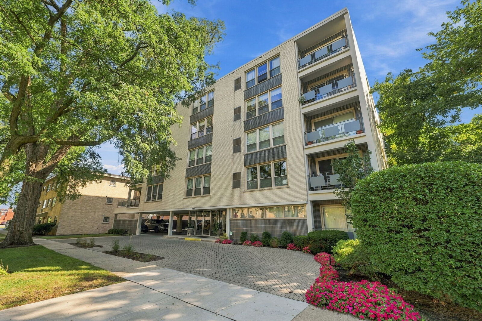 Property Photo:  1535 Park Avenue 401  IL 60305 