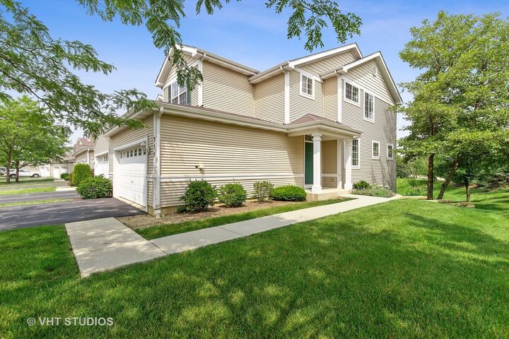 Property Photo:  