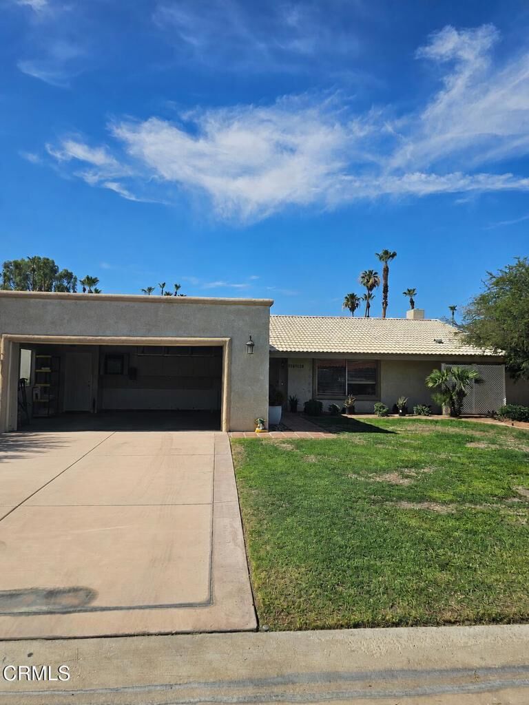 Property Photo: 78440 Calle Felipe CA 92253