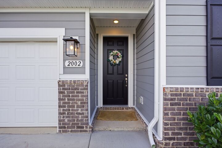 Property Photo: 2002 Moulder Pl TN 38401