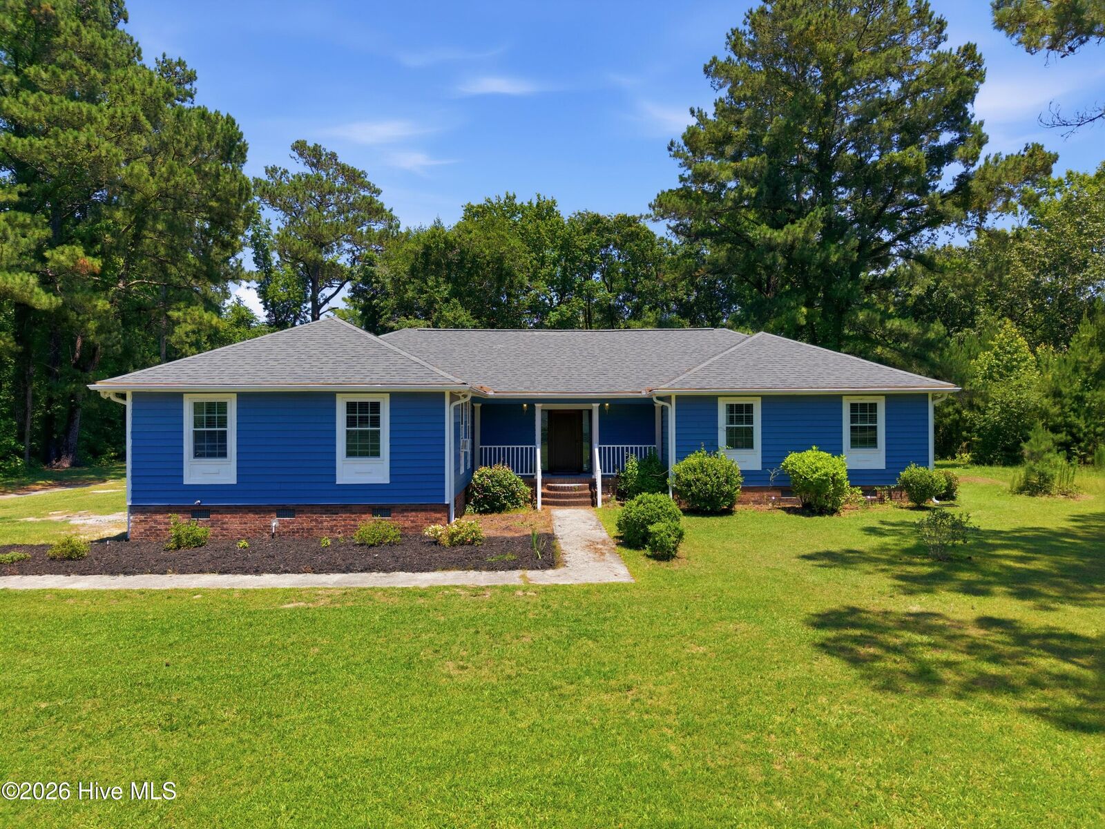 Property Photo: 1295 Moore Town Road NC 28457