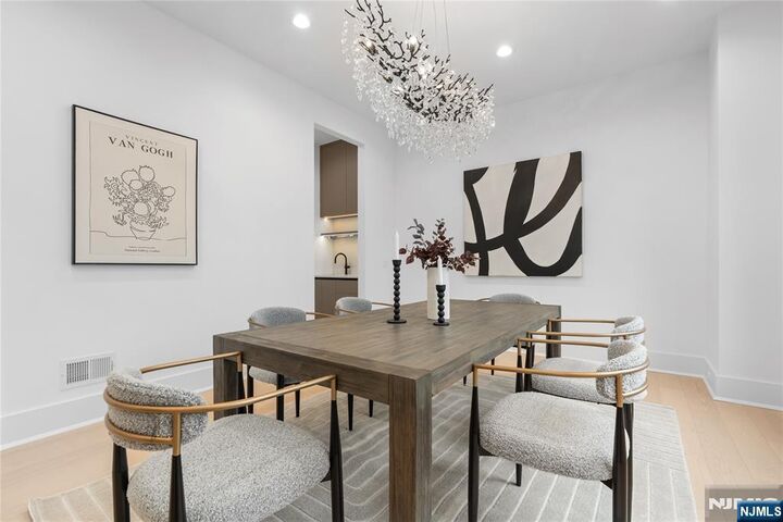 Property Photo:  21 Manor Court  NJ 07452 