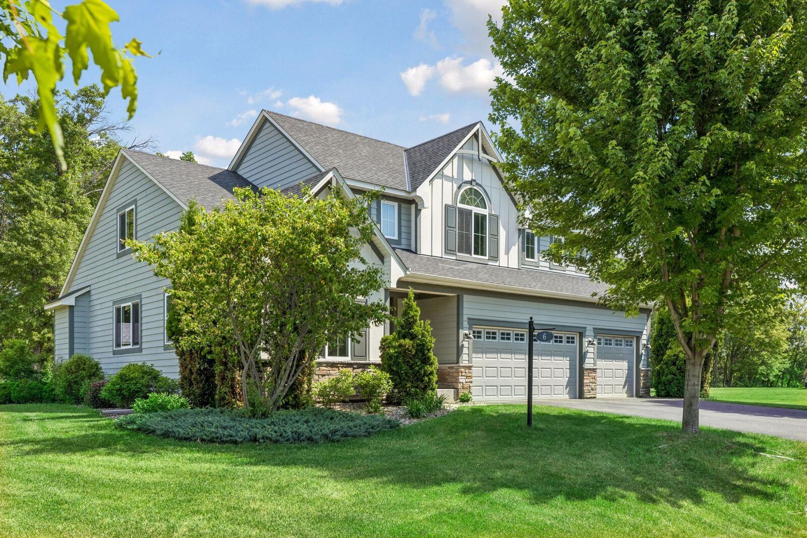 Property Photo:  6 Cunningham Road  MN 55127 