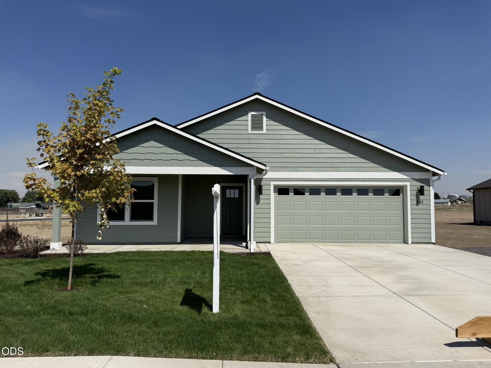 Property Photo:  242 SE Peppermint Loop 18  OR 97734 
