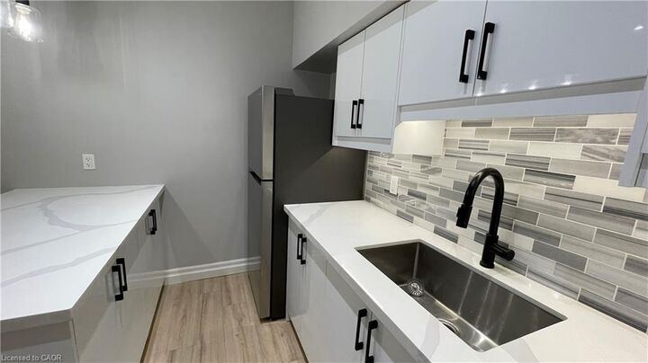 Property Photo:  69 East Main Street 104  ON L3B 3W4 