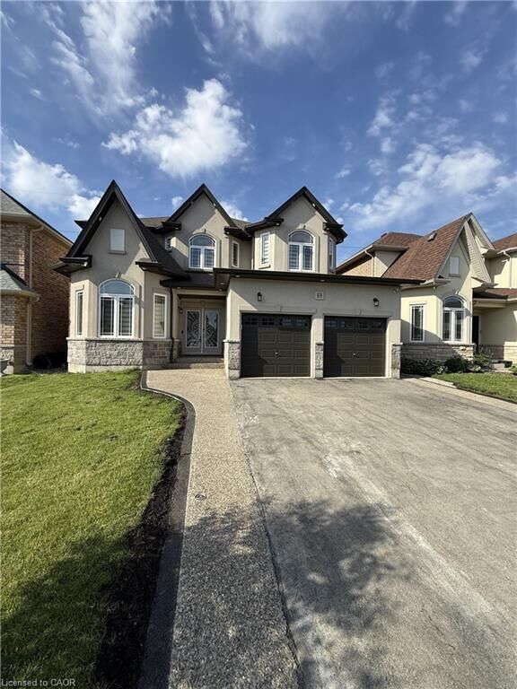Property Photo:  68 Dolomiti Court  ON L8J 3H5 