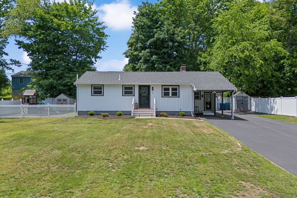Property Photo:  6 Oakland Ave  MA 01876 