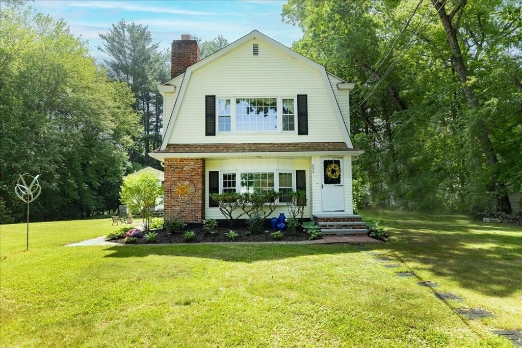 Property Photo:  255 Lake St  MA 01832 