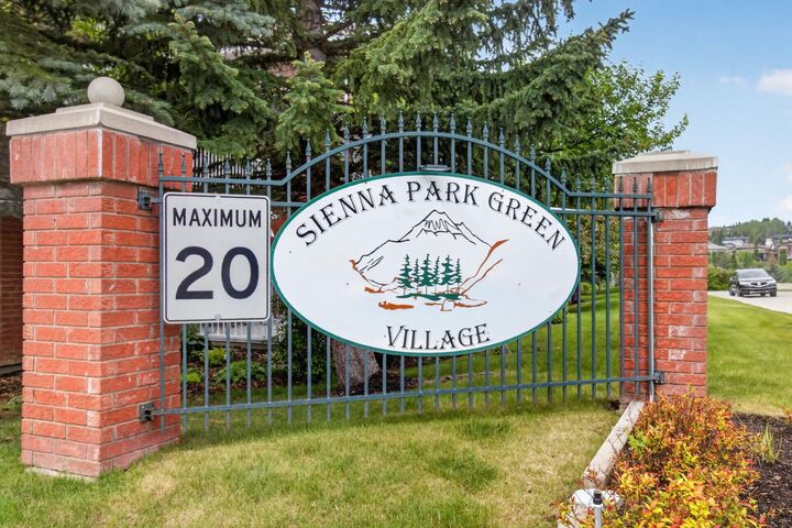 Property Photo: 2314 Sienna Park Green SW 314 AB T3H 3N7
