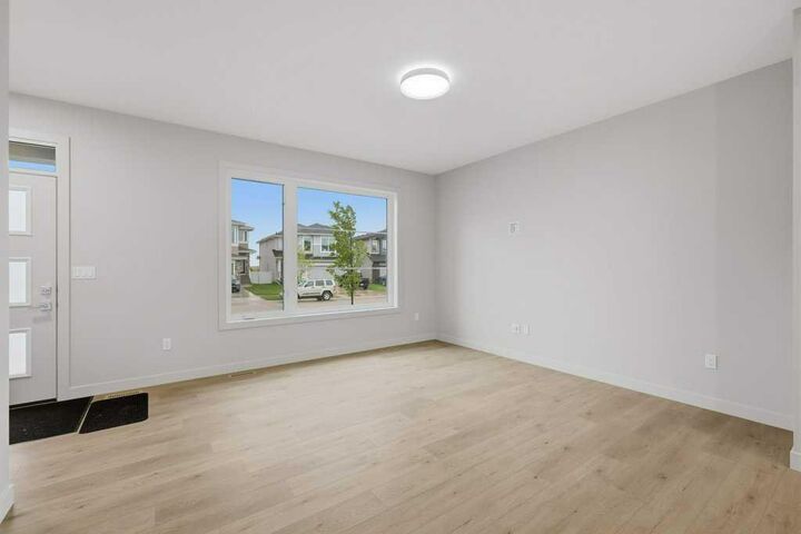 Property Photo:  20 Memorial Parkway  AB T4E 3B7 