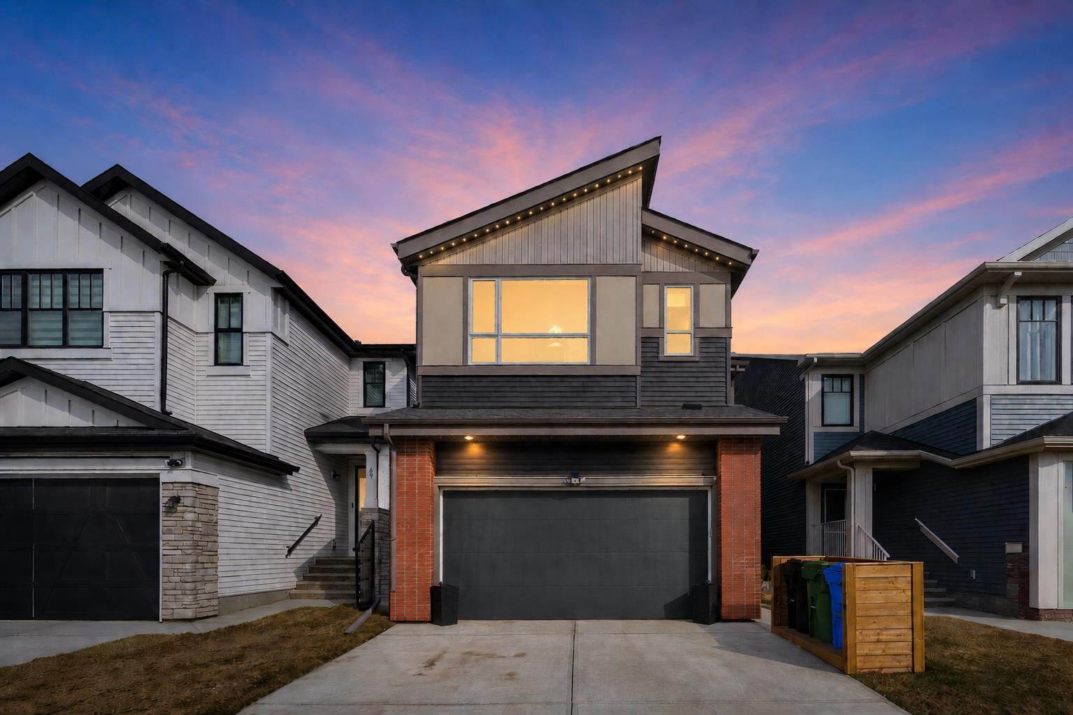 Property Photo:  73 Mallard Grove SE  AB T3C 0E3 