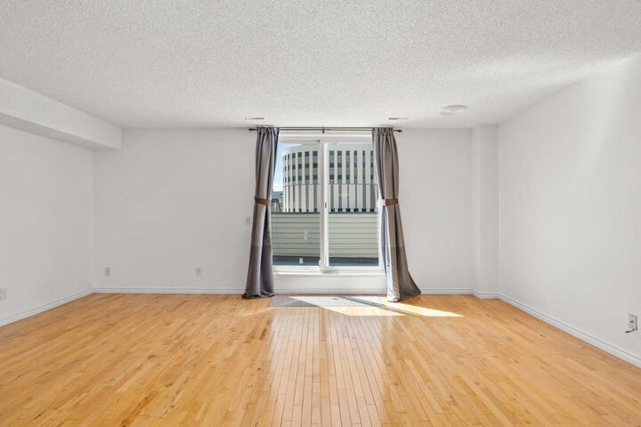 Property Photo: 1540 29 Street NW 804 AB T2N 4M1