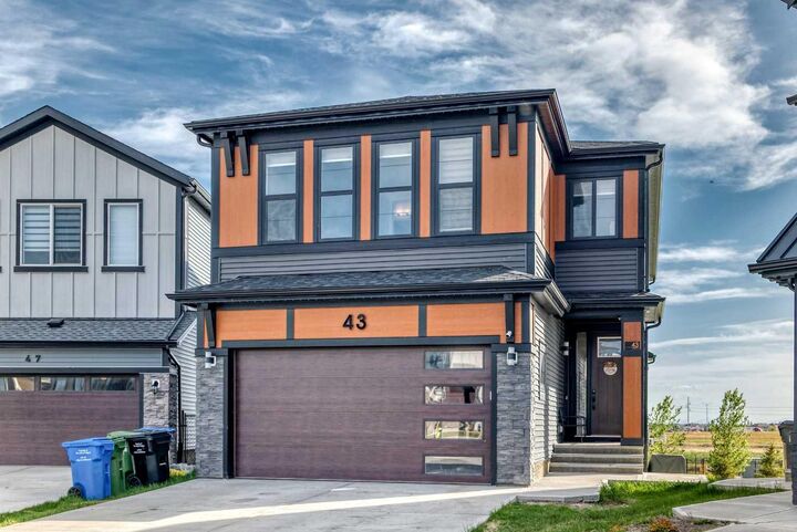 43 Homestead Close NE — photo 1