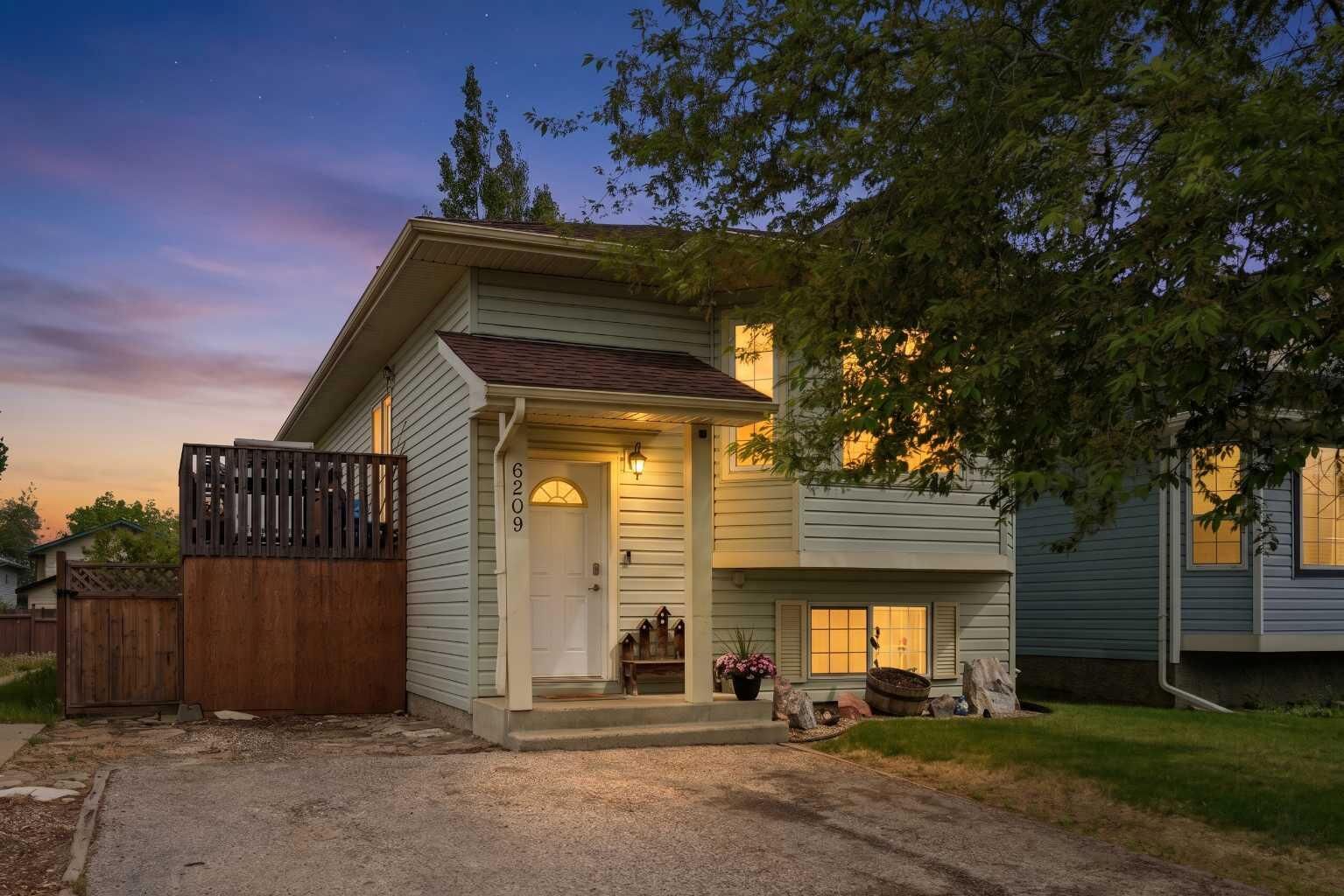 Property Photo:  6209 90 Street  AB T8W 2M4 