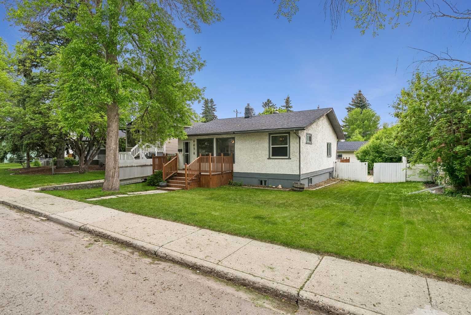 Property Photo:  6636 18 Street SE  AB T2C 0M6 