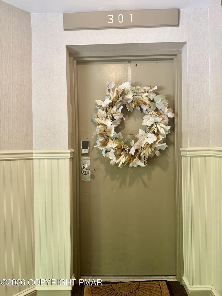Property Photo: 25 Midlake Drive PA 18624