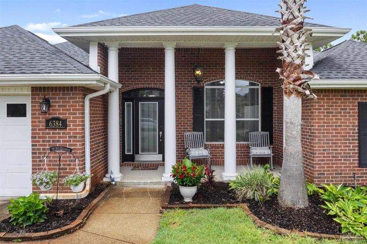 Property Photo: 6384 Old Harbor Ct FL 32563