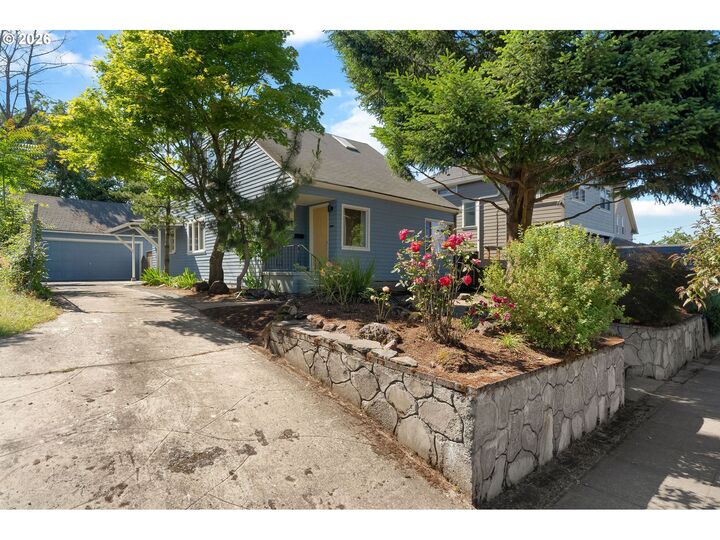 Property Photo: 5235 NE 16th Ave OR 97211